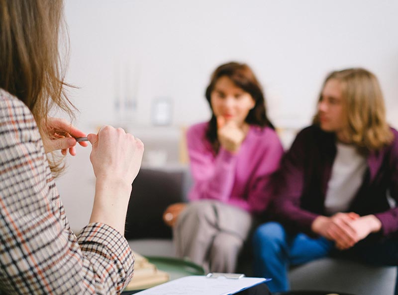 psycholog kliniczny podczas sesji