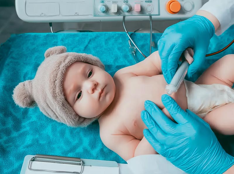 USG niemowlęcia — badanie ultrasonograficzne noworodków i niemowląt